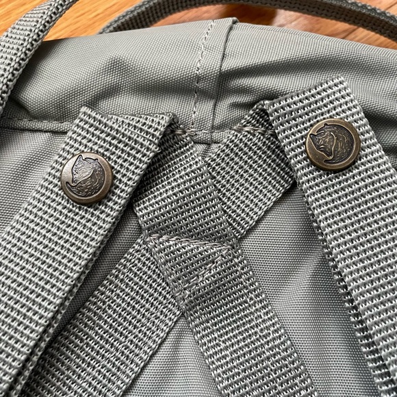 NWT FJALLRAVEN Kånken Tree Bag- Cloud Grey - Picture 5 of 6